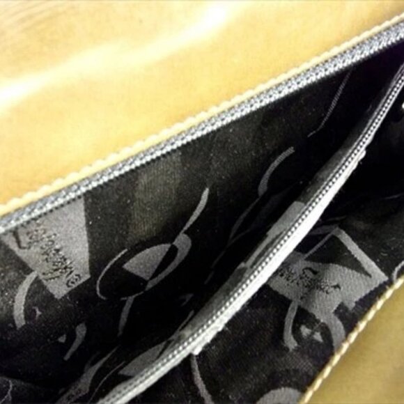 Salvatore Ferragamo Shoulder bag Brown Beige Enamel leather Authentic Used F1460 - Picture 9 of 11